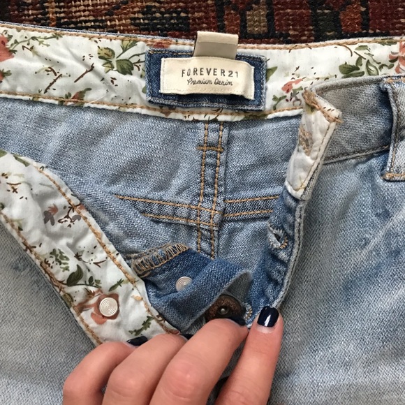 Jean Shorts - Picture 2 of 3